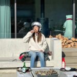 Han Hye-jin Instagram - 통영에서 온 석화를 마당에서 먹어봤어요^^ 기대이상으로 정말 맛있었어요~ 홍천의 겨울은 너무 춥지만 이런 낭만이 있네요~😄
