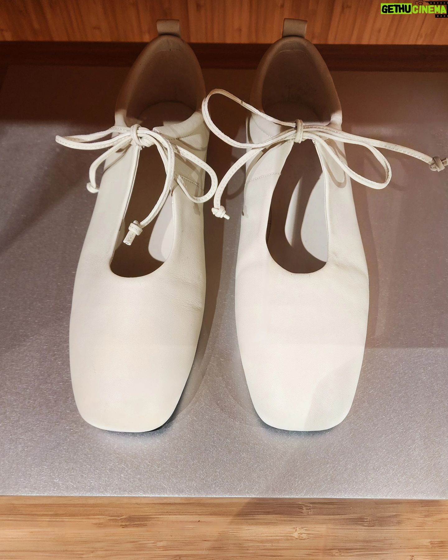 Han Hye-yeon Instagram - πΎππ π πππππ©π πππππ€π§π μμ¦μ μ΄μΈλ¦¬λ μμν μνΈ μν¬ shibori μΌμ κΈ°λ²μ μμ΄ν
λ€! νμ΄νΈ κ³μ΄μ μ·λ€κ³Ό μ½λνλ©΄ μ§μ§ λλ― μ΄μ λ―π€ππ€ μΌμ΄ν°λ§ λ§μ Έλ μ΄μ© μ½μ€ μ€λ¬μ΄μ§~π«Ά #μΈμλμμ΄ #cos #tabatashibori