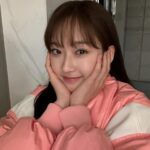 Han Ji-hyun Instagram - 꺄아🩷 고마워요 여러분…저를 기억해주시고 사랑해주셔서 감사합니다 오늘 하루 생일 축하로 마음이 너무 따뜻해졌어요 아직 날이많이 추운데 감기조심하시고 더 발전한 모습으로 금방 찾아뵙겠습니다!! ㅡ행복한 오늘 생일자🥳ㅡ