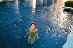 Han Ji-hyun Instagram - 나는 몇년도에 살고있는걸까? 🕰️