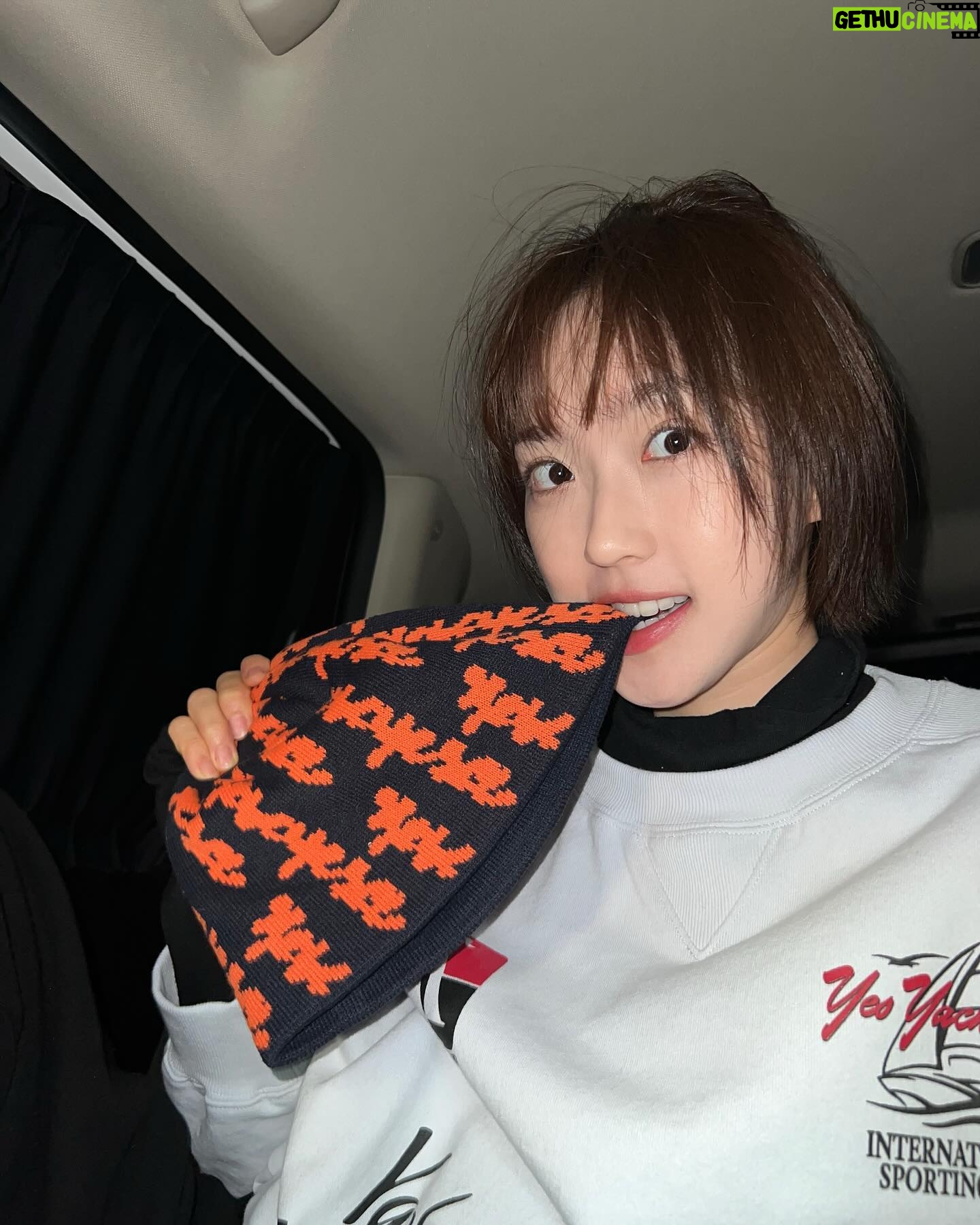 Han Ji-hyun Instagram - 너무 오랜만에 올려서 뭐라고 써야할지 모르겠는데..🧡 항상 고마워요 여러분