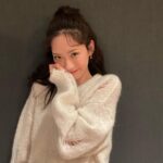 Han Ji-hyun Instagram - 가...가만히 좀 있어봐