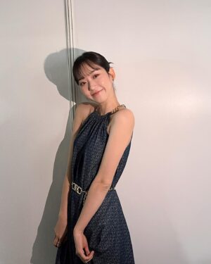 Han Ji-hyun Instagram - <룩앳미> 홍콩 쇼케이스 인터뷰🖤