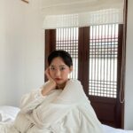 Han Ji-hyun Instagram - ☺️웃는얼굴