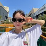 Han Ji-hyun Instagram - 😎💜✌️