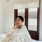 Han Ji-hyun Instagram - ☺️웃는얼굴