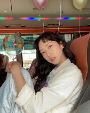 Han Ji-hyun Instagram - 생일축하해 🎂