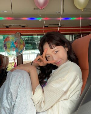 Han Ji-hyun Instagram - 생일축하해 🎂
