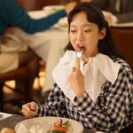Han Ji-hyun Instagram - 흡사 고기 처음먹는 사람 ㅡ오늘 치얼업 마지막화 보러오세요ㅡ👍🏻