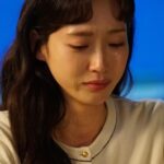 Han Ji-hyun Instagram - 내가 내 연기보면서 눈물 좔좔 흘렸다 _태풍이 지나간 길에도 꽃이 핀다 _살아보니 그렇더라 이만큼 받으면 이만큼 주고 계산 딱딱 떨어지게 살아지지가 않아요 받기만 해도 괜찮아 그냥 감사합니다 하고 받고 나중에 너가 줄수있을때 다른사람한테 많이 주고 그렇게해