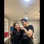 Han Seon-hwa Instagram - 유일무이.. 뽀드윅..🥹🩷 다.. 잘 하시고 섹시한 선배가 우리 오빠라니!! 내 오빠라니!!! 한정미 너 좋겠다!! 🤣 내가 다 기대되는 영화 #파일럿 #7월31일개봉이에요✈️