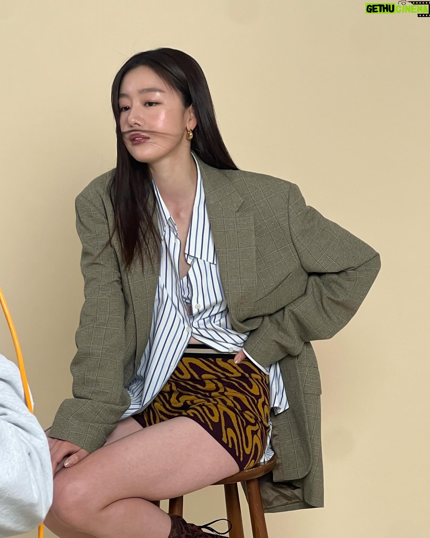 Han Seon-hwa Instagram - μν. μ§ν jtbc @cosmopolitankorea π€