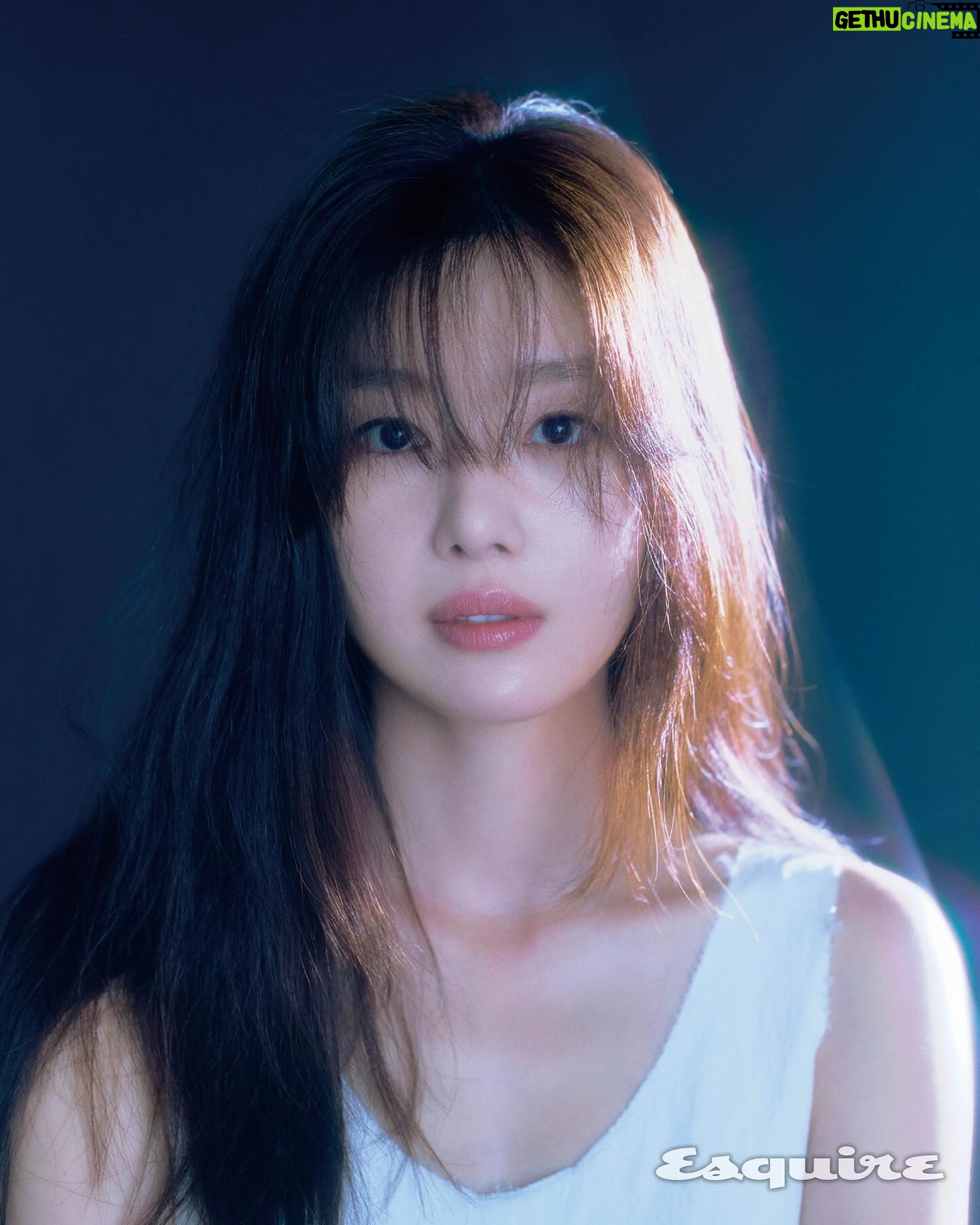 Han Seon-hwa Instagram - 고품격 인터뷰가 즐거웠던 @esquire.korea 🙏🖤