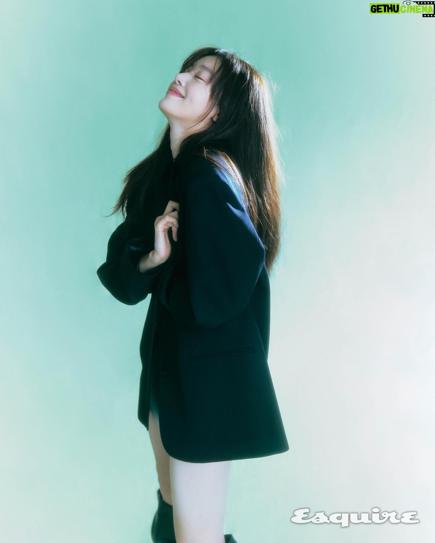 Han Seon-hwa Instagram - 고품격 인터뷰가 즐거웠던 @esquire.korea 🙏🖤