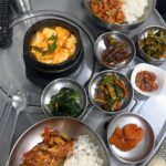 Han Seon-hwa Instagram - 1. 퇴근길 2. 탑골공원 진풍경 속 3. 한강좋아🤍🤍🤍 4. 🏌️‍♀️⛳️ 5. 소울푸드필동!또먹고싶🤤 6. 베르나르 뷔페. 감동 7. 제철음식🦀 8. 내싸랑꼼빠니아입고내싸랑퍼블릭비컨쓰고☀️💃 9. 행복했던숨이의미리생파또스승의날🤍 10.약수어느골목백반꿀주말🍯