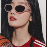 Han Seon-hwa Instagram - @publicbeacon 😎🖤
