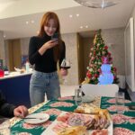 Han Ye-seul Instagram - 다들 설 연휴 잘 보내셨어요? 😍 #사랑하는사람들과보내는시간만큼행복한건없죠💓 #happylunarnewyear2022🐯