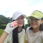 Han Ye-seul Instagram - 🤩🏌️‍♀️⛳️ #골프머리올렸어요 #정말못쳐요 #40대의삶이란