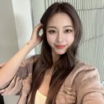 Han Ye-seul Instagram - #촬영중 🎶