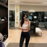 Han Ye-seul Instagram - ᵂᴼᴿᴷᴼᵁᵀ ᴬ ᴰᴬᵞ ˢᴬᵛᴱˢ ᵞᴼᵁᴿ ᴸᴵᶠᴱ 😊