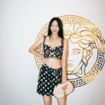 Han Ye-seul Instagram - ᵛᴱᴿˢᴬᶜᴱ ˢᵁᴹᴹᴱᴿ 🦋🐞👙 #광고 #Versace #VersaceLaVacanza #베르사체 #베르사체라바칸자 @versace