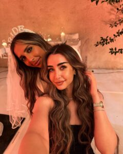 Hana AlZahed Instagram - For a new chapter 🫶🏻 📖