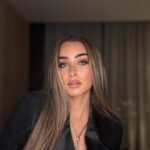 Hana AlZahed Instagram – 🖤

Styling @islam.mitwally 🫶🏻
@__mamzi__
@ghadasafi.mua 
@houseofglamourjewellery