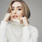 Hana AlZahed Instagram – Keep your 🤍 

Last feb.

@blackcreativestudios 
@abdallah.sabry_ 
@kikibeautique