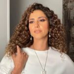 Hanan Motawie Instagram - Thanks ❤️ Make up :@monaesmailmakeup Hair : @mahmoud_hair_stylist Ammer Jewelry :@elmawardyjewelry Special thanks @linaghoneim