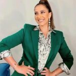 Hanan Motawie Instagram - Thanks Hair: @mahmoud_hair_stylist Makeup: @ahmedelkhawaga1 Styling by: @byhgazia Jewelry: @getpinksand @nohaabbassijewellery