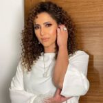 Hanan Motawie Instagram - Thanks ❤️ Make up :@monaesmailmakeup Hair : @mahmoud_hair_stylist Ammer Jewelry :@elmawardyjewelry Special thanks @linaghoneim