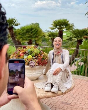 Hanan Turk Instagram - صباح اليقين بأن رحمة الله أوسع كل شيء . صباح نحمد الله فيه ونشكره على كل شيء 🌺