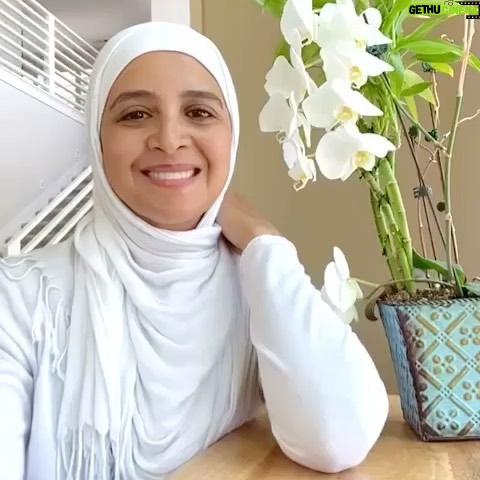 Hanan Turk - 139.1K Likes - في ايام الرحمات وشهر البركات اذكر نفسي واذكركم احبابي بفضل العمل الصالح في هذه الايام المباركة تقبل الله منا ومنكم صالح الاعمال.. وكل عام وانتم بخير