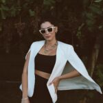 Hande Doğandemir Instagram – yeni deneyimler yaşamak, öğrenmek, görmek; yeni ve muhteşem insanlarla tanışmak güzel ihtimaller için umutlandırıyor beni ✨ (bu aralar duygusalım idare edin 🙆🏻‍♀️)