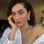 Hande Doğandemir Instagram - all my dreams and all my balance 🖤🎶