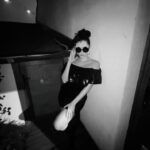 Hande Doğandemir Instagram – dün gecenin ve bu yaşımın ilk günün minik bi özeti 🖤 zor bir yıldı aslında teşekkür edeceğim çok an da oldu ama.. gelmesi gelenler geldi gitmesi gidenler gitti ama ben yeni yaşına yaşadığı her şeye teşekkür eden çok mutlu bir kadın olarak girdim..tüm güzel dilekleriniz için teşekkürler ✨✨ 
ayrıca dün gecenin mimarı @meltemkaraata ve @beca.istanbul size ayrıca teşekkürler 🖤✨