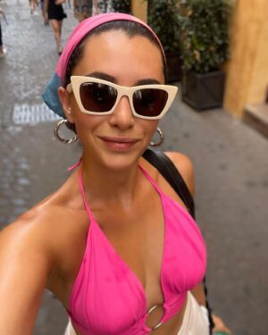 Hande Doğandemir Instagram - same hande but different 
🙋🏻‍♀️🪩 
selfie dump in barcelona roma