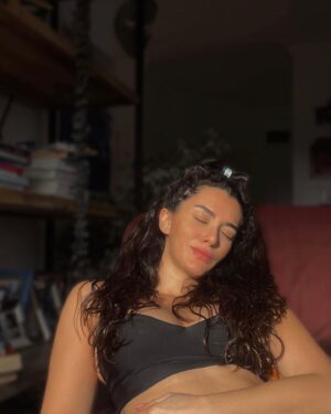 Hande Doğandemir Instagram - sunbathing ☀️