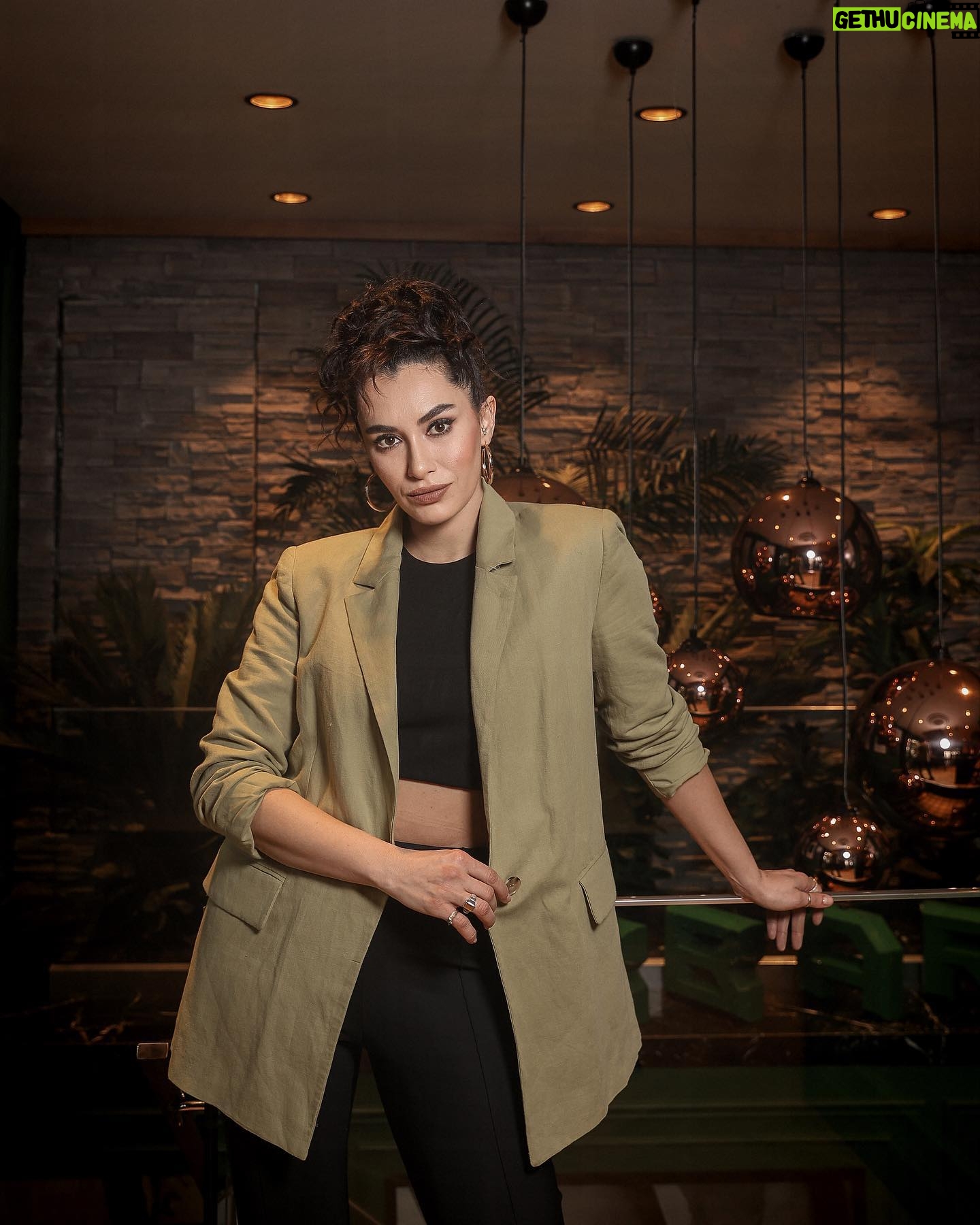 Hande Doğandemir - 27.8K Likes - 🌿🐲