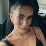 Hande Doğandemir Instagram – düne dair minik bir özet ❤️‍🔥✨ 1. hazırım 2. boydan alalım 3.ayna yamuktu biz yapmadık 4. bir de böyle çek 5. taksi buldum gururluyum 6. ayna selfiesiz asla