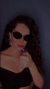 Hande Doğandemir Instagram - tüm güzel dilekleriniz için teşekkürler 😎🖤✨🙏