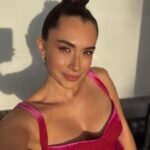 Hande Doğandemir Instagram – pink is the new black 💎🪅