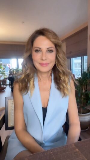 Hande Kazanova Instagram - Finansal yatırımlarını doğru yapıp, maddi kararlarını hızlı almak isteyenler için gelecekten bildiriyorum!💫
Bu yıl cesur adımlar atan, ileriyi gören, atak davrananlar öne çıkacak!
Cebinde varsa PAYCELL sende benimle #geleceğegel !💫
#işbirliği @paycell