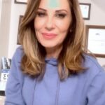 Hande Kazanova Instagram - İLİŞKİLER TUTULUYOR!Haftamıza Terazi Burcunda oluşan Gölgeli bir Ay tutulmasıyla başlıyoruz!💫 İlişkiler, ortaklıklar, iş birlikleri, politika ve siyaset öne çıkarken ilişkilerimizde yaşayacağımız sorunlara vereceğimiz kararlar bu tutulmanın ana konusu olabilir!💫💫💫 Peki Terazi burcundaki bu Ay tutulması bize neler söylüyor? Dün gece YouTube kanalımda yaptığım canlı yayında hepsini anlattım!💫💫💫 Yeni haftanın videosuna davetlisiniz!🎈 #astroloji #astrology #handekazanovaileastroloji #youtube #youtuber #lunareclipse #gölgeliaytutulması