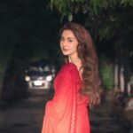 Hania Aamir Instagram – 🌹
.

Outfit: @faizasaqlain
Stylist: @aarindanoor
Hair: @thecutbyhuma
Jewellery: @amayrajewelspk
Photos: @ghalibwaseeem