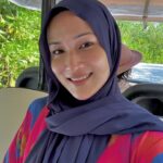 Hanis Zalikha Instagram - Take care of your skin with @toujoursadvanced collagen 🏖️