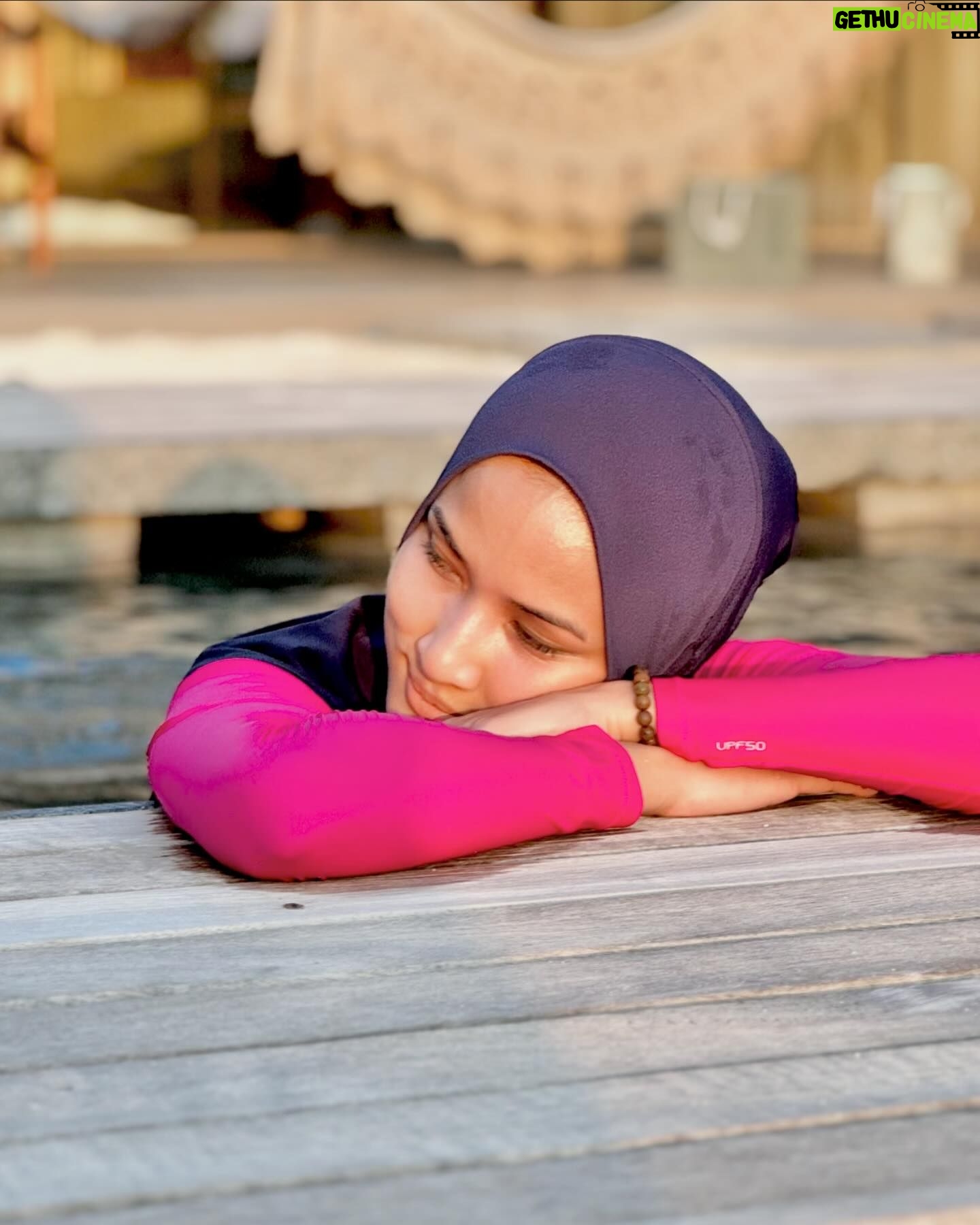 Hanis Zalikha Instagram - Take care of your skin with @toujoursadvanced collagen 🏖️