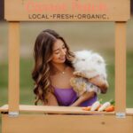 Hannah Colin Instagram - bunny kisses. 🐰 🥕 Happy Easter everyone!! 🐣 #hannahgracecolin #happyeaster #easter #easterbunny #viral #explorepage #sunday #beyou #selflove #kindnesswinshgc #bunnyfarm #thebestisyettocome