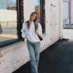 Hannah Colin Instagram - live now, think later. 🩵 #hannahgracecolin #explorepage #jb #honest #live #dontoliver #setactivewear #fitcheck #beyou #selflove #thebestisyettocome #newalbany