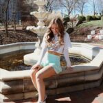 Hannah Colin Instagram - all kinds of happy. 🩷 #hannahgracecolin #explorepage #beyou #happy #allkindsofhappy #saturday #viral #newalbanyindiana #newalbany #selflove #thebestisyettocome